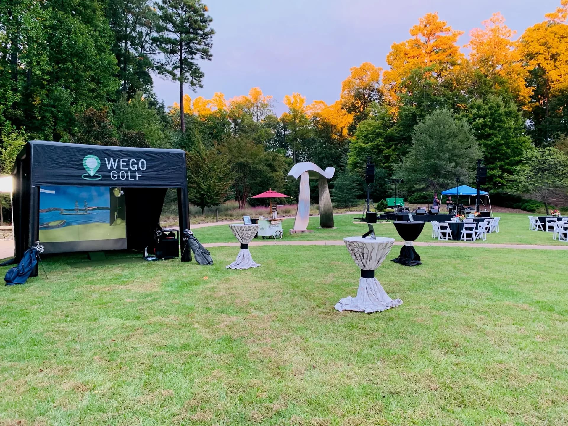 WeGo Golf pro hosting a longest-drive contest in Ogunquit, ME